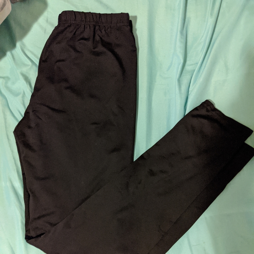 Black and white stretchy pants combo